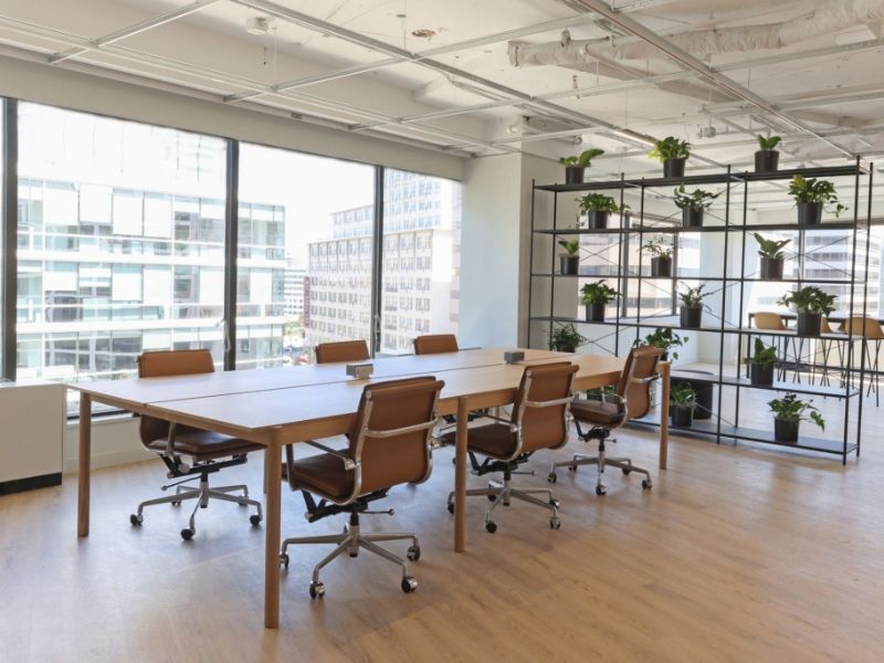 minimalist office
